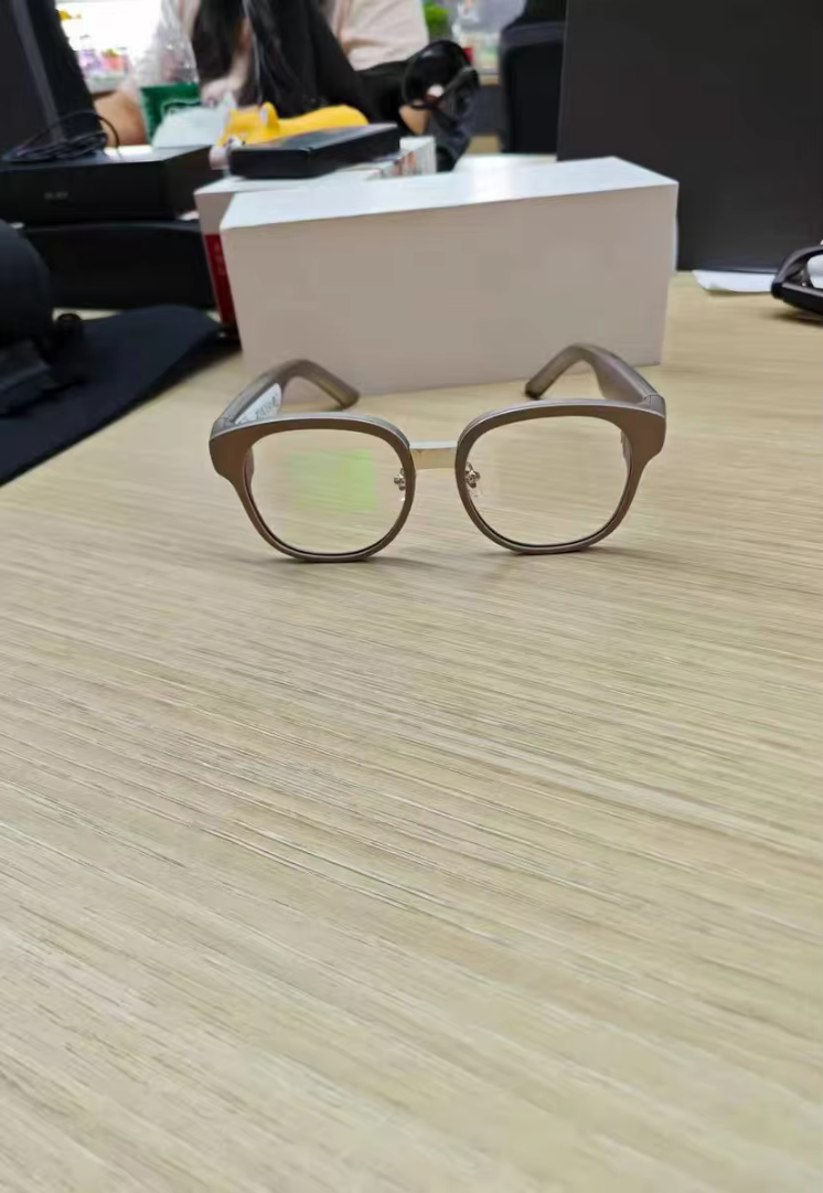 V4 AR+AI Smart Glasses – Full Color Binocular Waveguide, Real-time Translation, HUD Navigation & AI Assistant